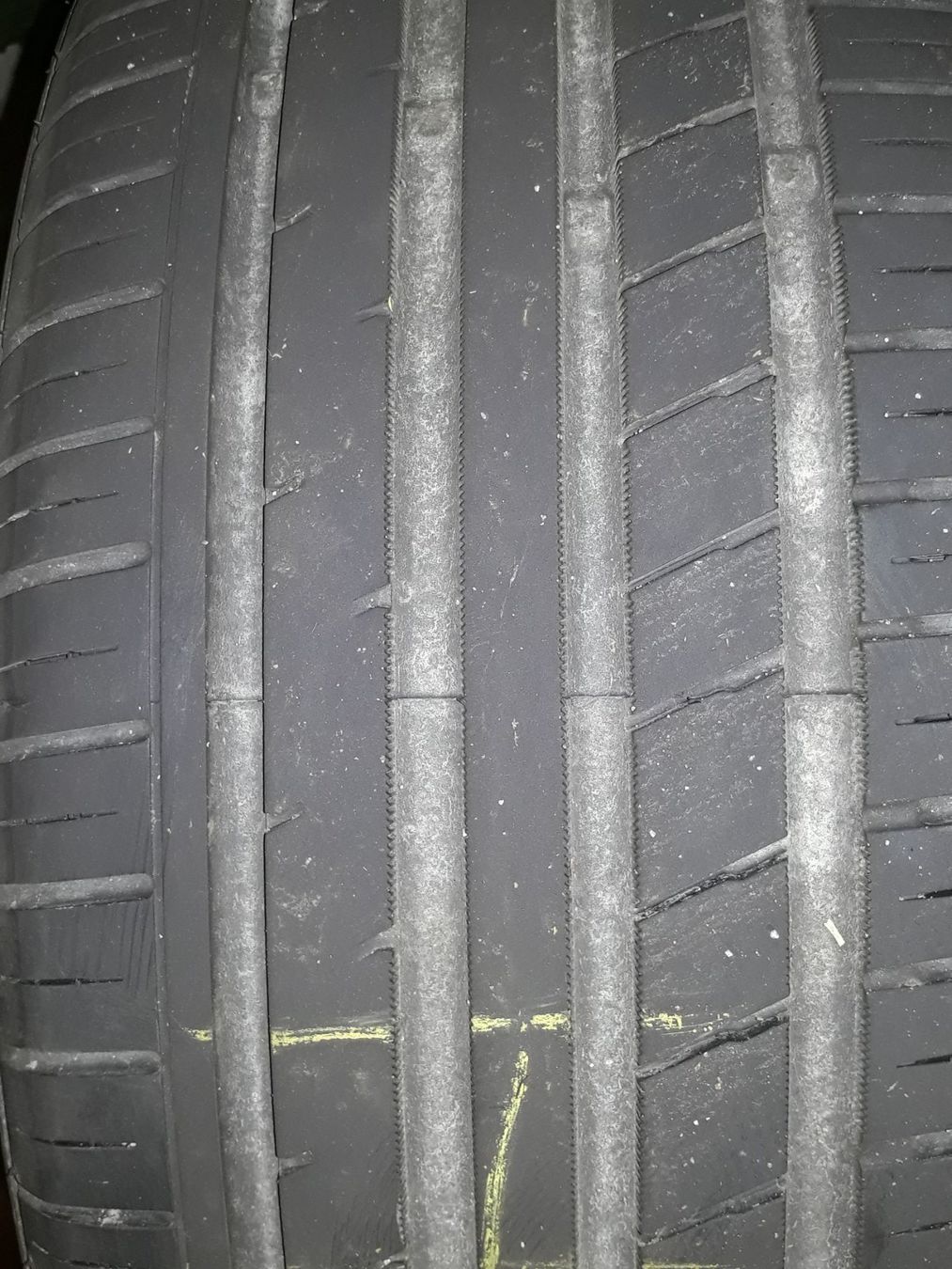 Pneumatici & Ruote complete: 2 Stück Sommerpneu 225 / 45 17 – Usato da Schmerikon venduto da 1qw2 3
