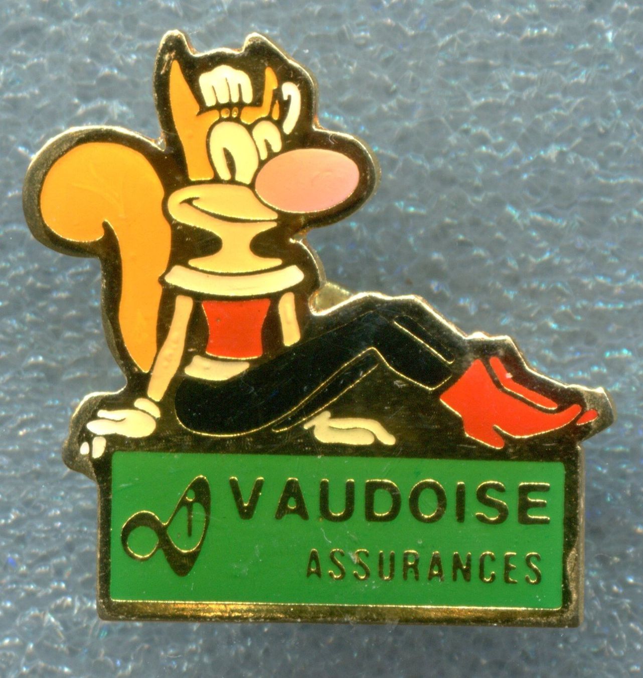 Placchette & Badge: VAUDOISE  Versicherung – Usato da Winterthur venduto da Sammleroase
