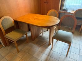 Esstisch einklappbar aus Holz mit 5 Stühlen mit Stoffbezug