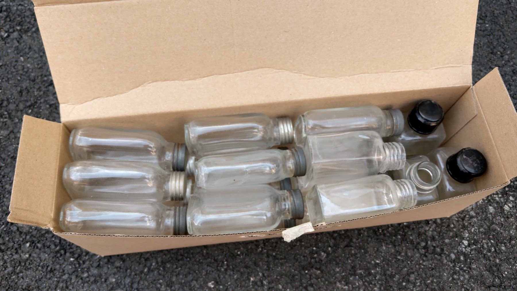 Alle Dekorationen: Glasflasche 21 Stk - Deko – Gebraucht aus Bern von ksliqbe