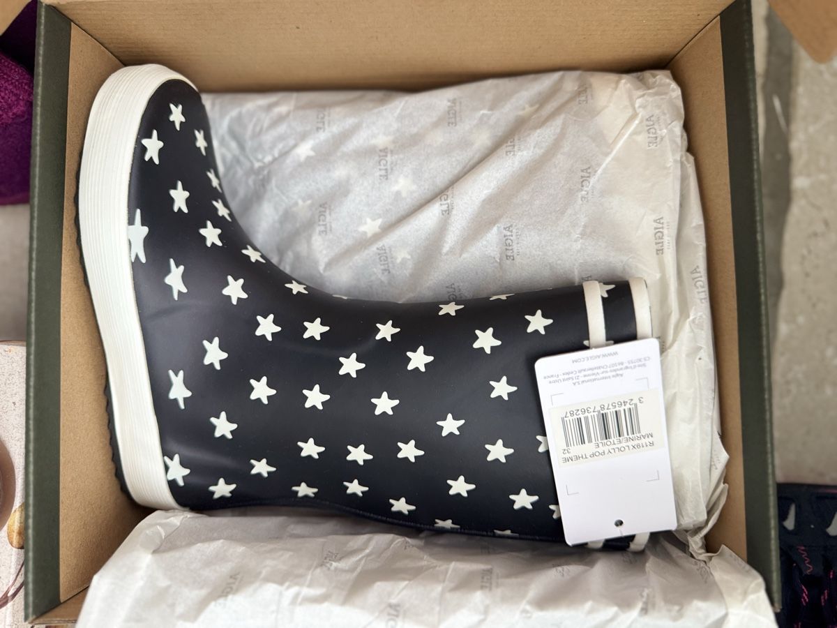 Scarpe per ragazzi: NEU Aigle Gummistiefel Gr. 32 Blau/Sterne Farbwechsel – Nuovo e nell'imballaggio originale da Allschwil venduto da cconnie