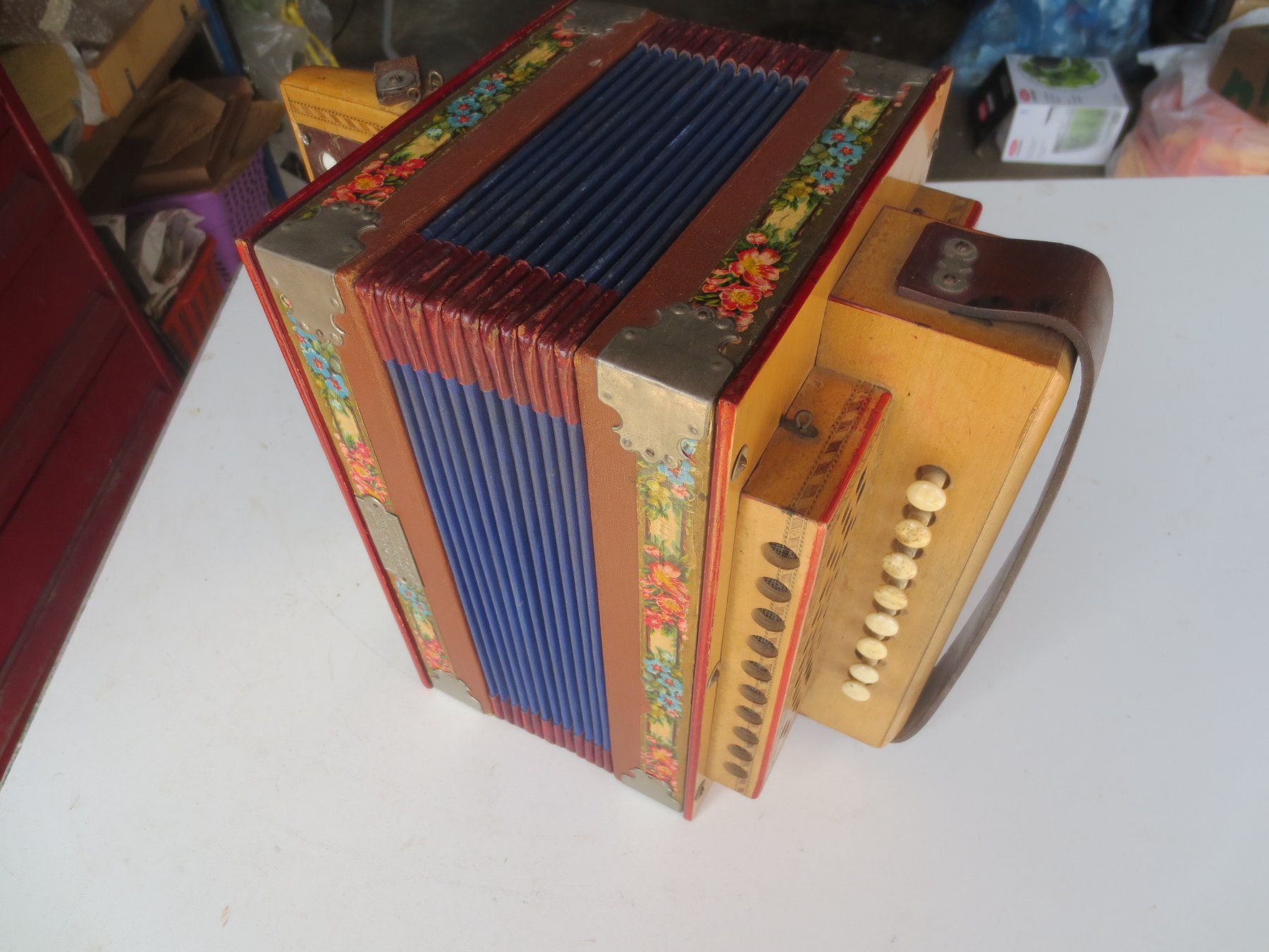 Strumenti musicali: Antike Handharmonika – Usato da Weier im Emmental venduto da waefler03 1