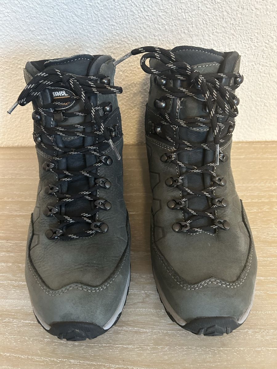 Meindl Scarpe da uomo: Meindl Wanderschuhe Goretex Gr. 39.5 Grau - Top Zustand – Nuovo (secondo la descrizione) da Wolhusen venduto da eve_m6cg 2