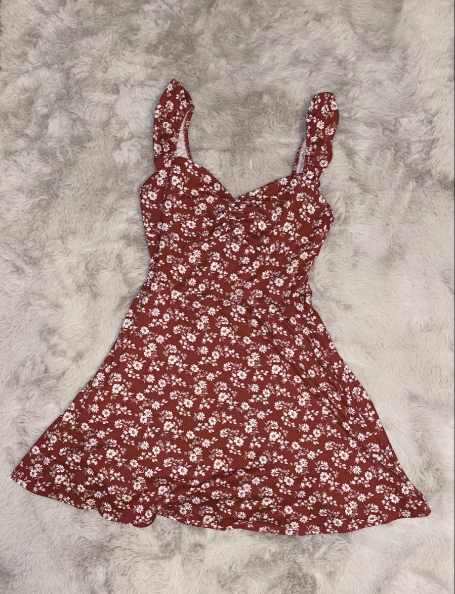 Hollister Dress Floral Print Red Size XS good condition (Gebraucht) in ...
