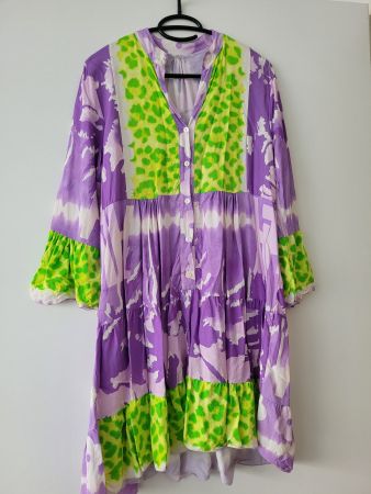 Sommerliches Kleid mit auffälligem Muster, Grösse 40