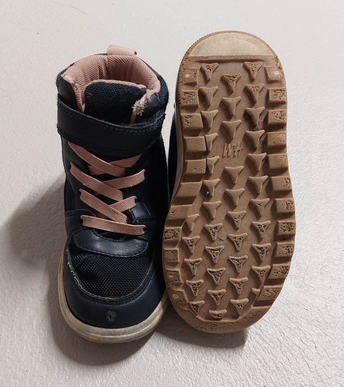 H&M Scarpe per ragazze: H&M Sneaker wasserdicht Grösse 28 – Usato da Hefenhofen venduto da mar_pm5k 2