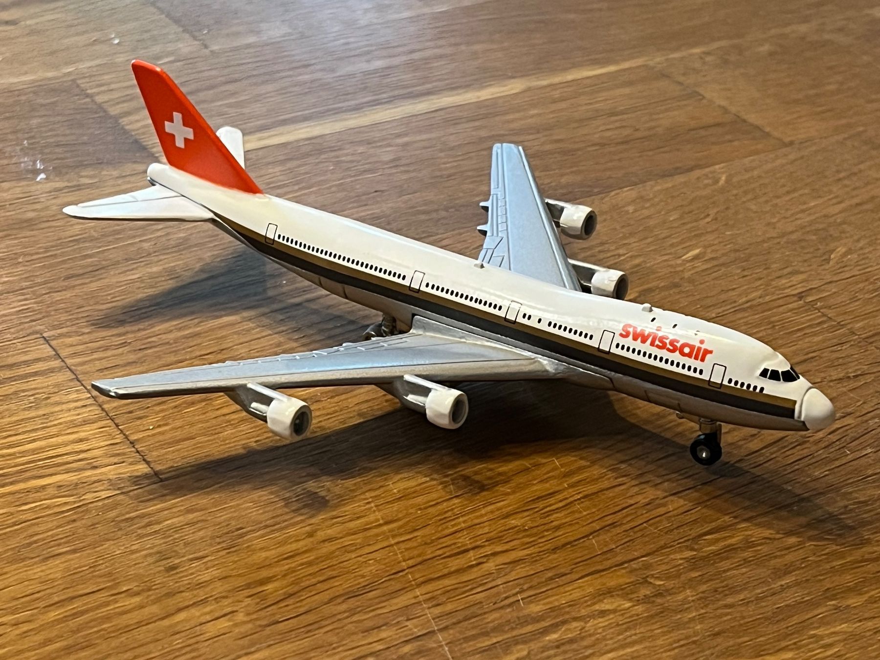Boeing Kit di modellismo & Modellini statici: Modell Flugzeug Boeing 747-300 – Usato da Bauma venduto da Budgerigar