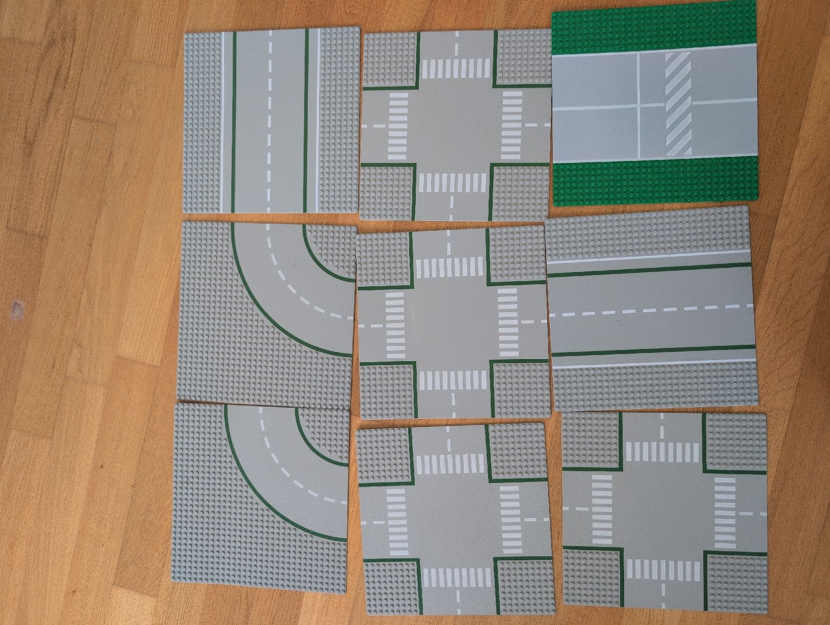 Lego Kit di costruzioni: Lego Strassenplatten Set 9 Teile gebraucht – Usato da Wädenswil venduto da HummerZH