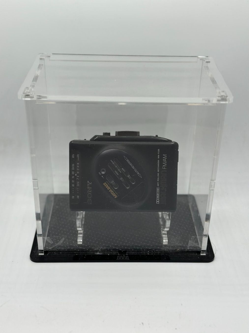 Panasonic Tragbarer Mediaplayer: Sony 1 Walkman+Radio Engine WORKING BUT not read cassette – Defekt aus Genève von inc_9vgv