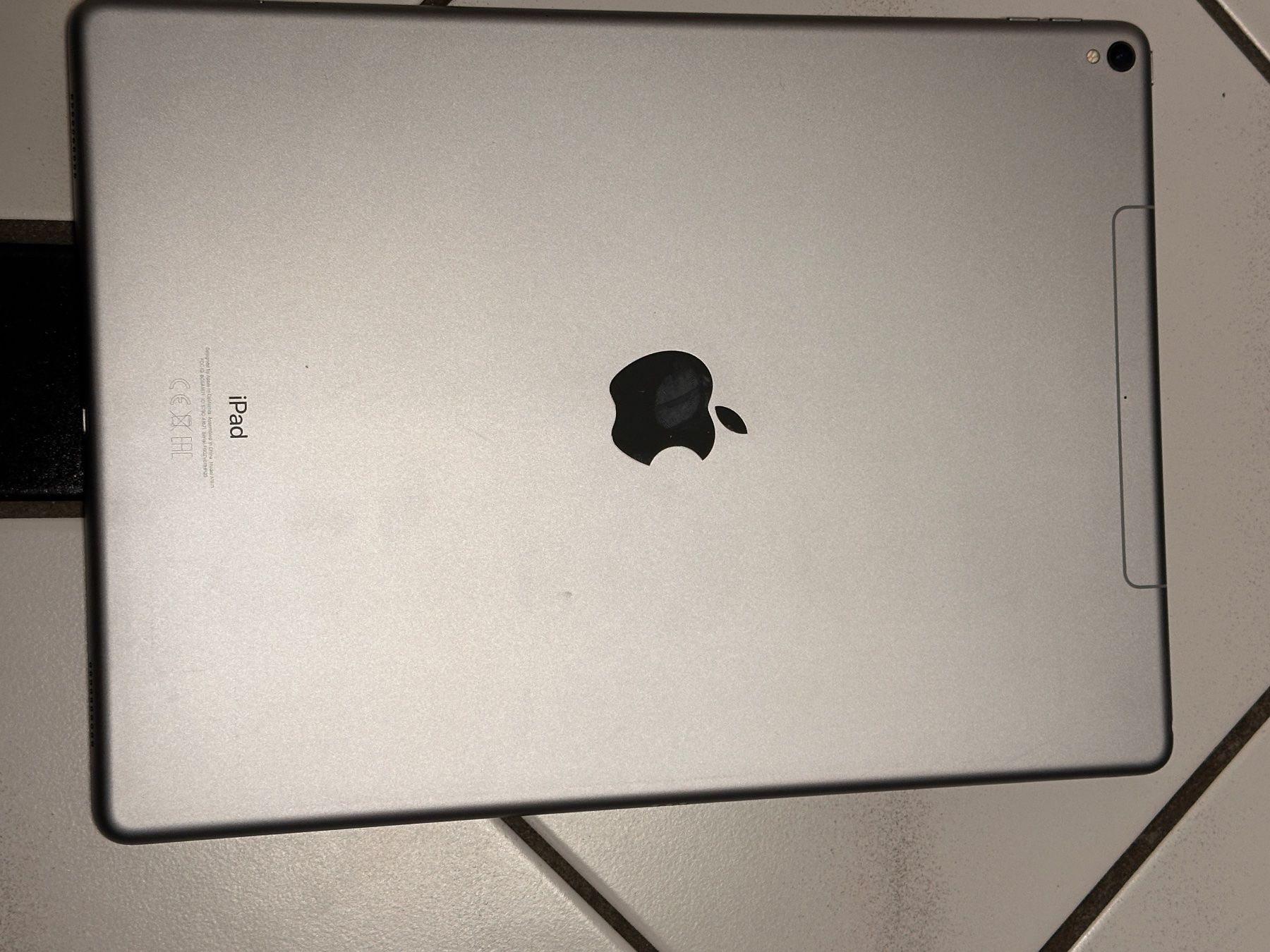 Apple Tablet PC: Ipad Pro 12.9" (2me génération) – Usato da Agiez venduto da chyvy 1