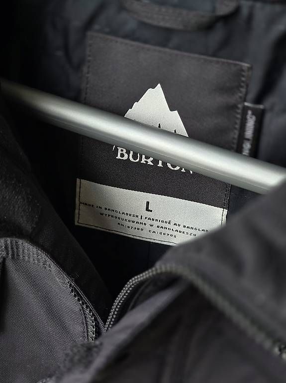 Jacken: BURTON SNOWBOARD JACKE SCHWARZ LARGE – Gebraucht aus Stallikon von rob_62w9 4
