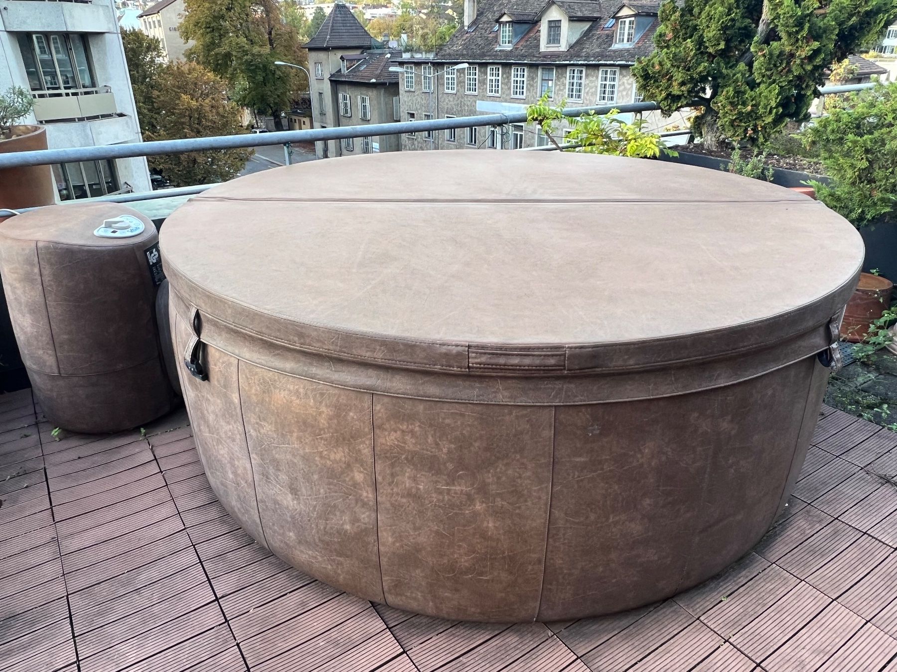 Whirlpool: Softub Original Whirlpool – Gebraucht aus Zürich von