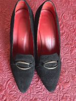 CARINA Vintage Wildleder Pumps Schwarz mit Schnalle