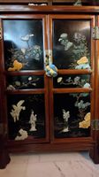 Mobiletto Cinese Laccato Nero con Intarsi in Pietre dure.
