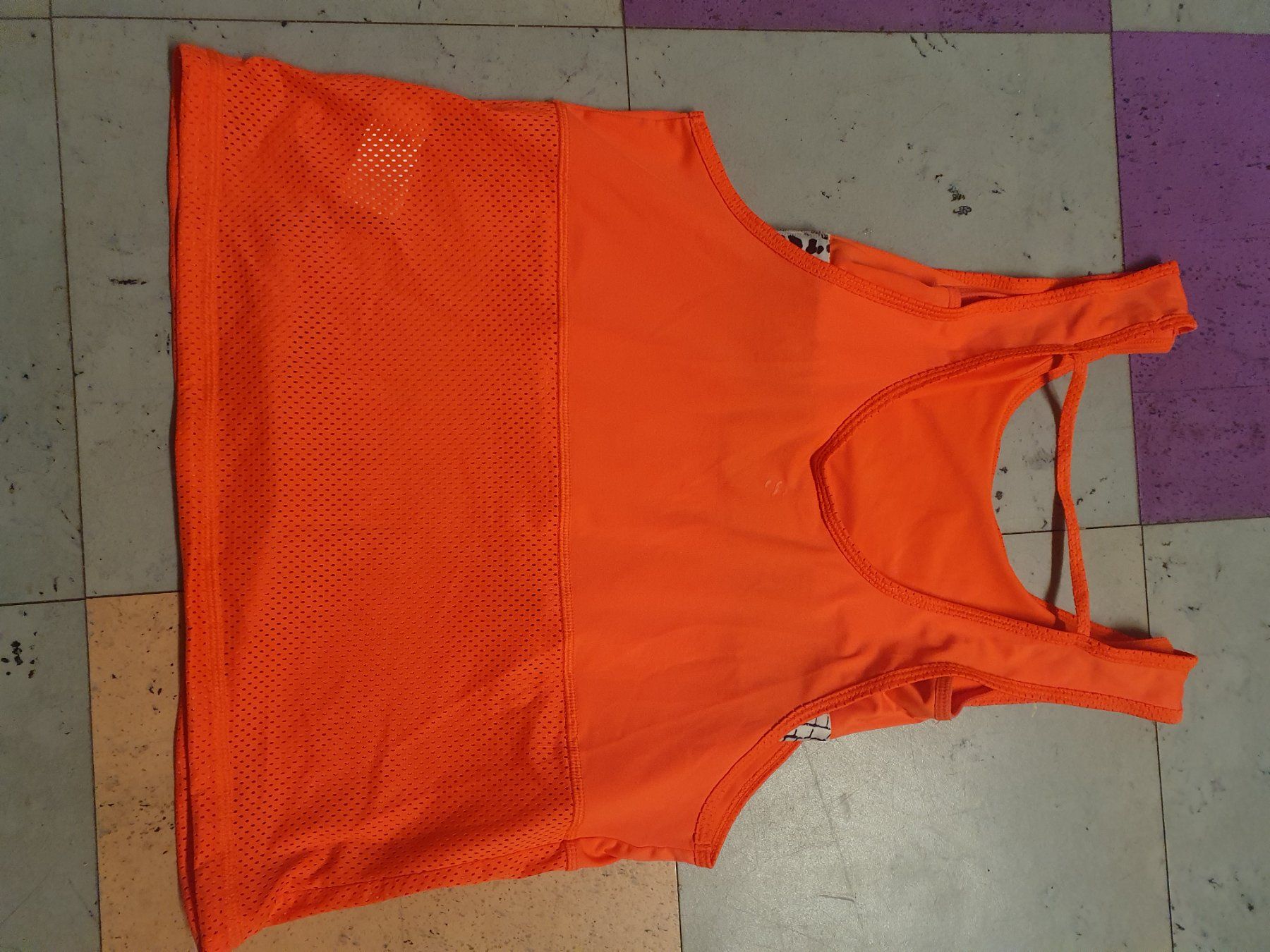 H&M Top: Fitness T-Shirt/Top – Usato da Moosseedorf venduto da Sonnenschein.. 3
