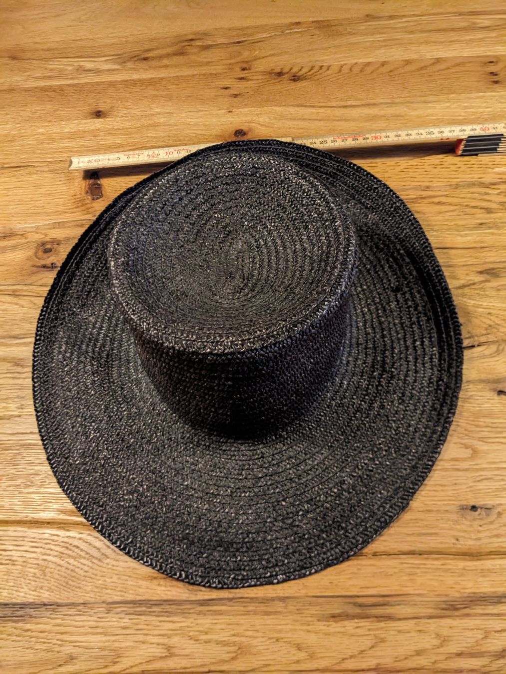 Copricapi, berretti & cappellini: schwarzer Hut – Usato da Basel venduto da labaffe01 1