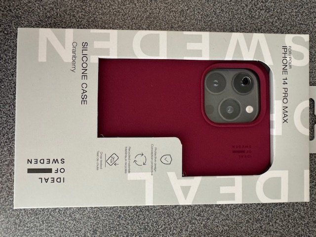 Apple Cover & Protezioni schermo: Iphone 14 Pro Max Silikon Schutzhülle - NEU – Usato da Winterthur venduto da juve1972