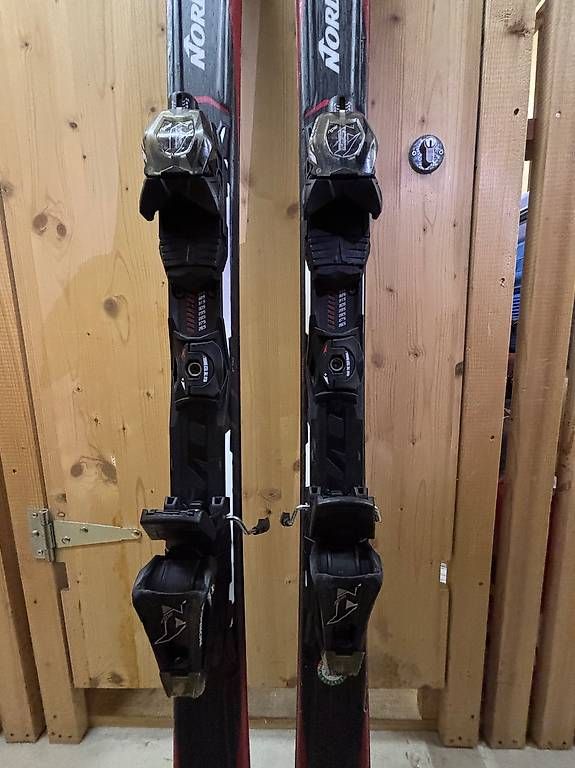Nordica Skis: Ski Nordica 168cm – Gebraucht aus Confignon von MVAR 3