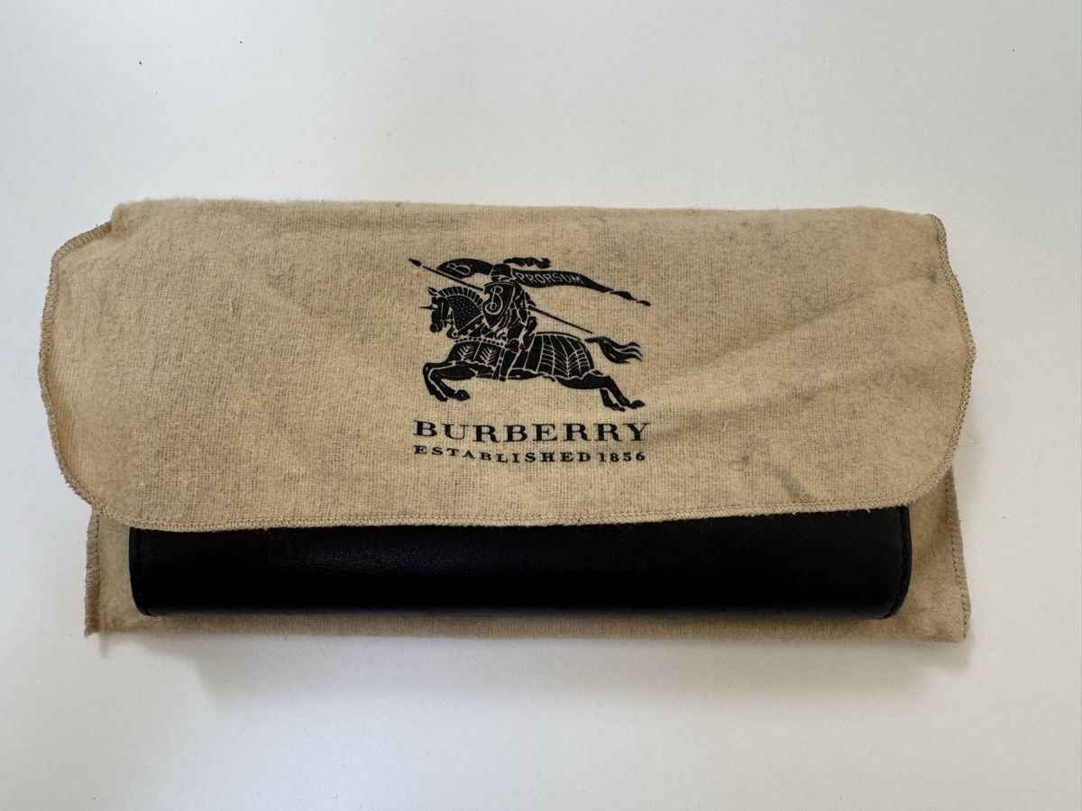 Burberry Portamonete: Burberry Portemonnaie – Usato da Binz venduto da natalia08 1
