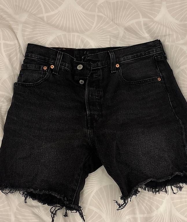 Jeans: Levis Shorts – Usato da Pfeffingen venduto da san_tnq5