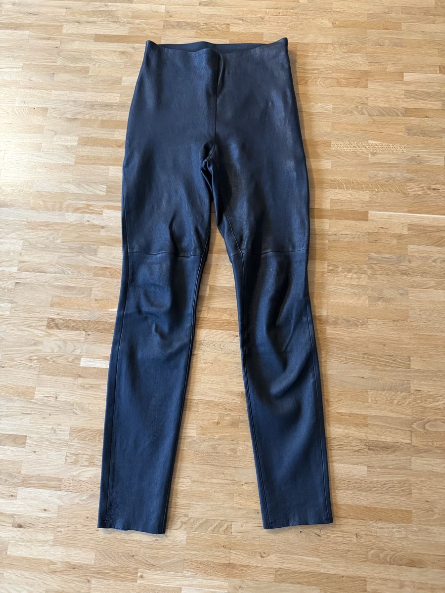 H&M Pantaloni: High-waisted leather pants – Usato da Zürich venduto da Sven1968 1