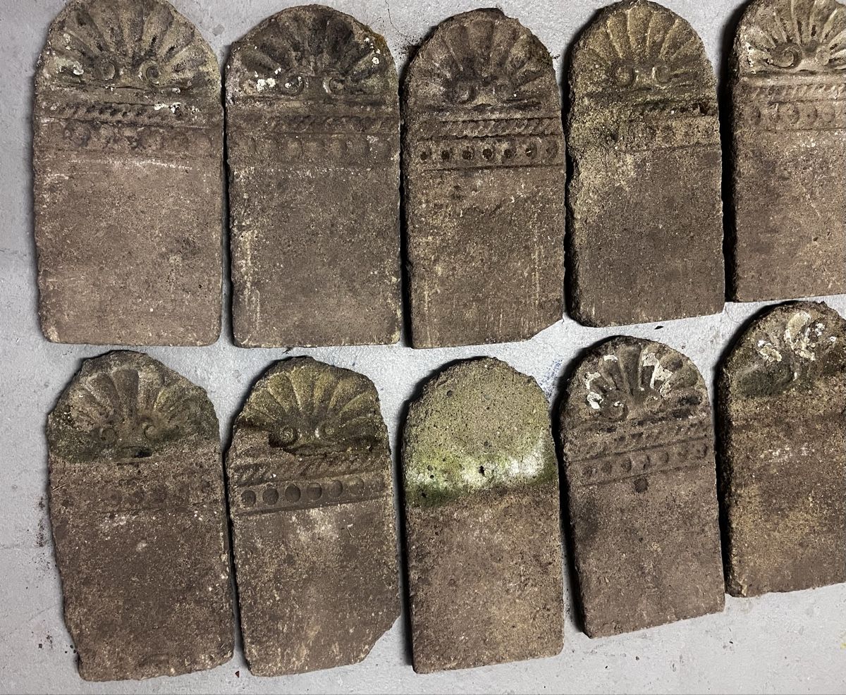 Rivestimenti per pavimenti: 16 Stk. antike Rasenrandplatten – Usato da Sirnach venduto da Gozogo 6