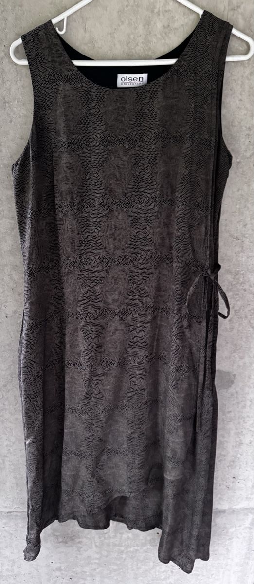 Kleider: Kleid aus Seide Gr D40 – Gebraucht aus Zürich von Manubene