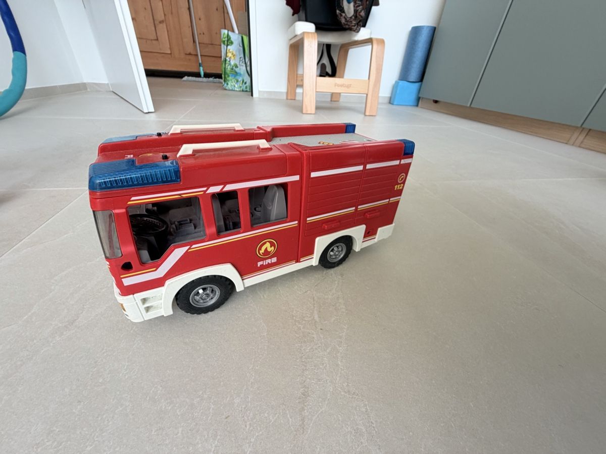 Playmobil Giocattoli: 2x Playmobil Feuerwehrautos  – Usato da Schönenbuch venduto da Lacanoa 6