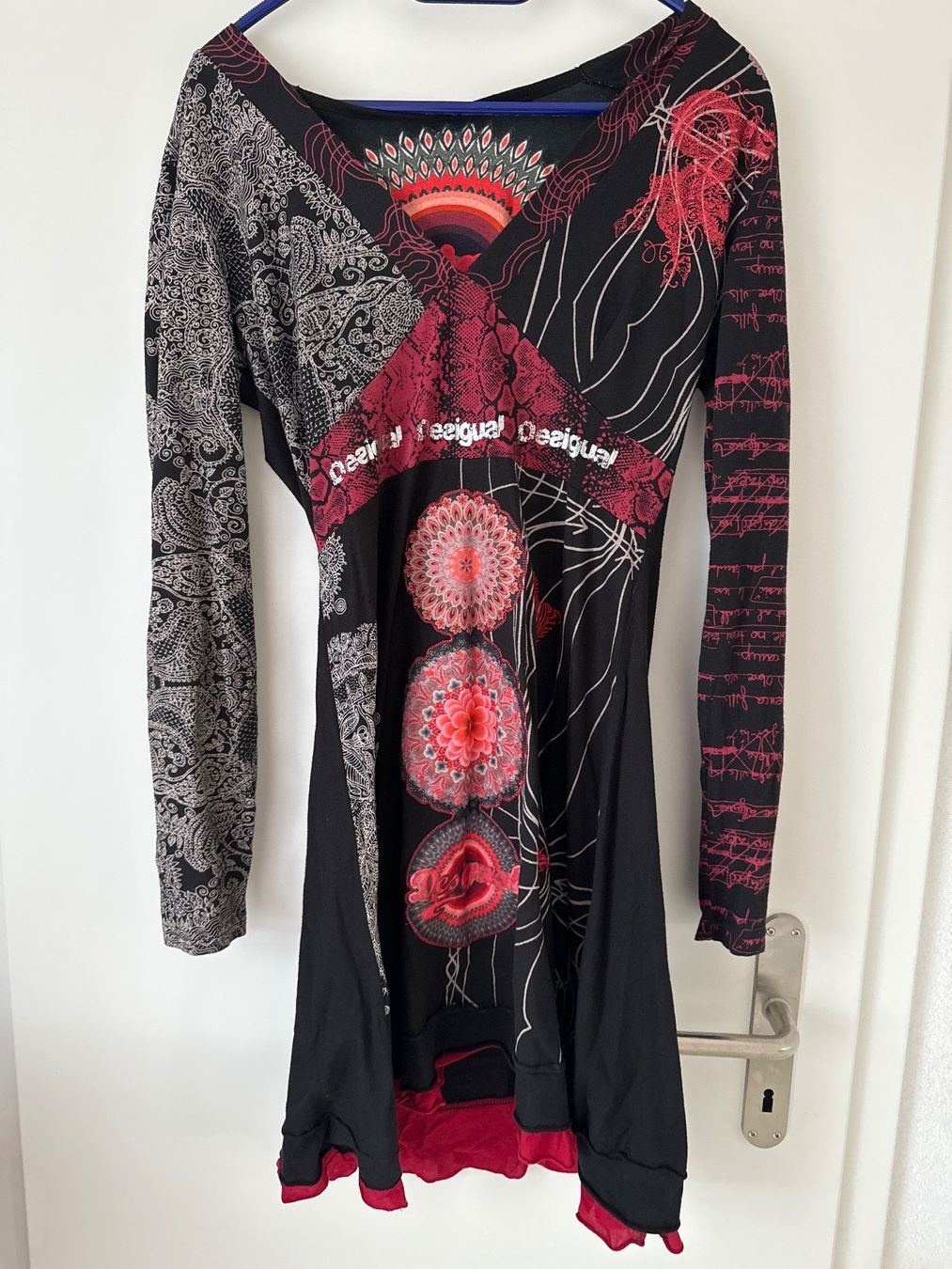 Desigual Vestiti: Desigual Kleid Gr L – Usato da Gelterkinden venduto da Biene8