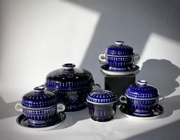 ARABIA «VALENCIA», 5 SERVIERGESCHIRRE, KOBALTBLAU.