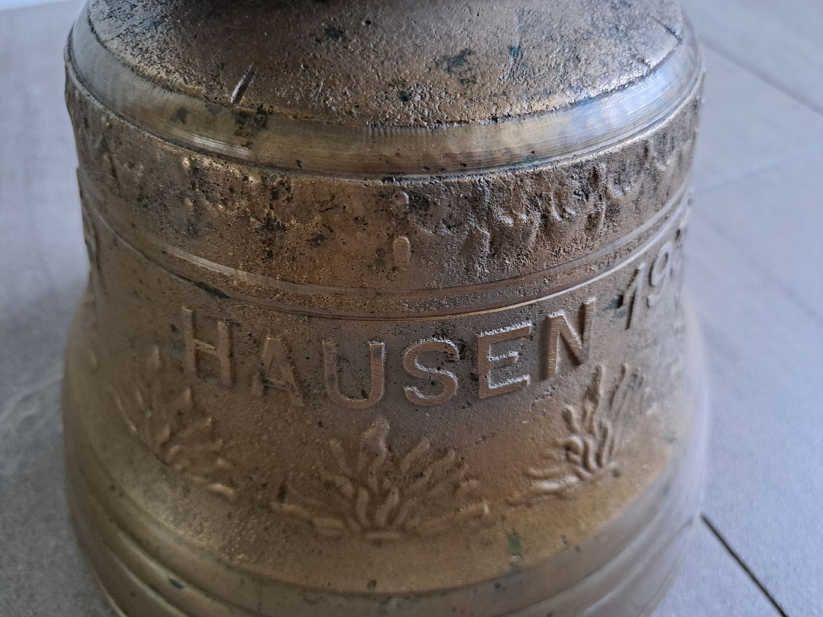 Glocken & Treicheln: Alte Kuhglocke mit Lederriemen – Gebraucht aus Münchenbuchsee von jarom2016 2