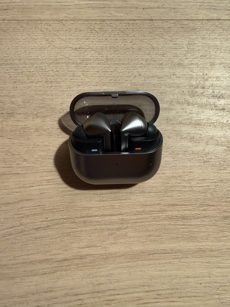 Samsung Cuffie: Samsung Galaxy Buds 3 Pro – Usato da Gossau SG venduto da den_y9st 1