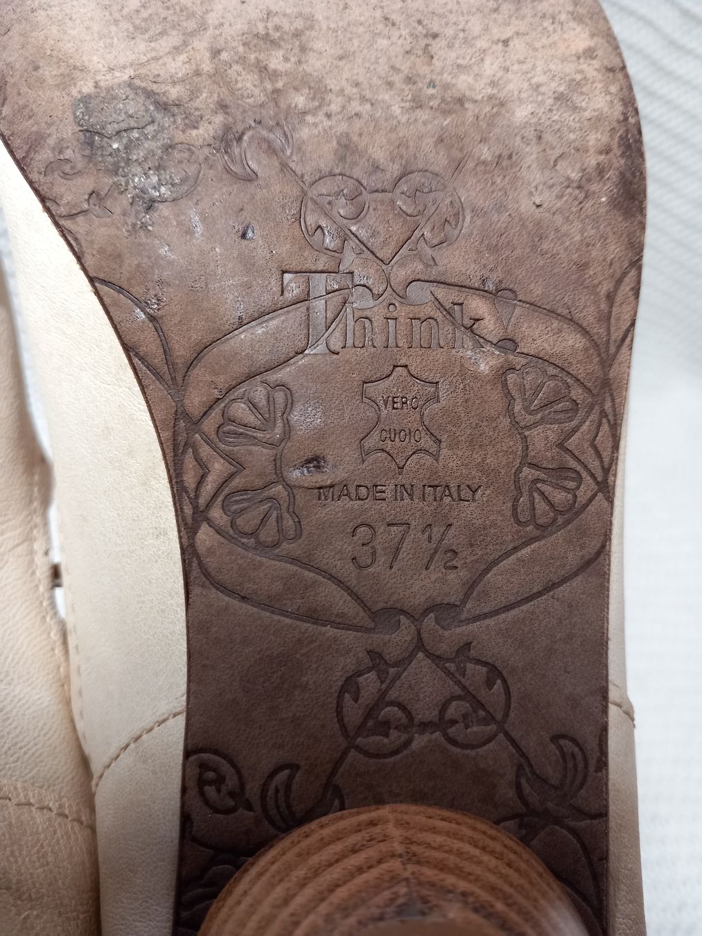 Think Scarpe da donna: Think! Sandalen Echtleder Gr. 37.5 helles creme – Usato da Gwatt (Thun) venduto da umwelt-brocki 6
