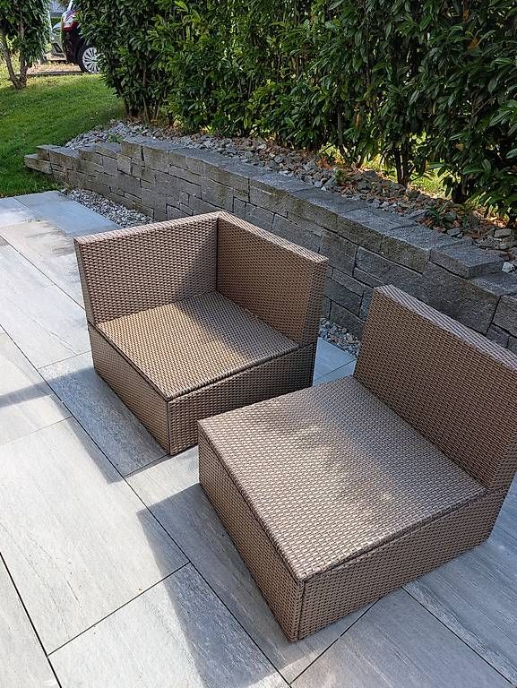 Divani: Polyrattan Gartenlounge / 2-Sitzer Sofa mit Kissen – Usato da Merenschwand venduto da Suech95 4