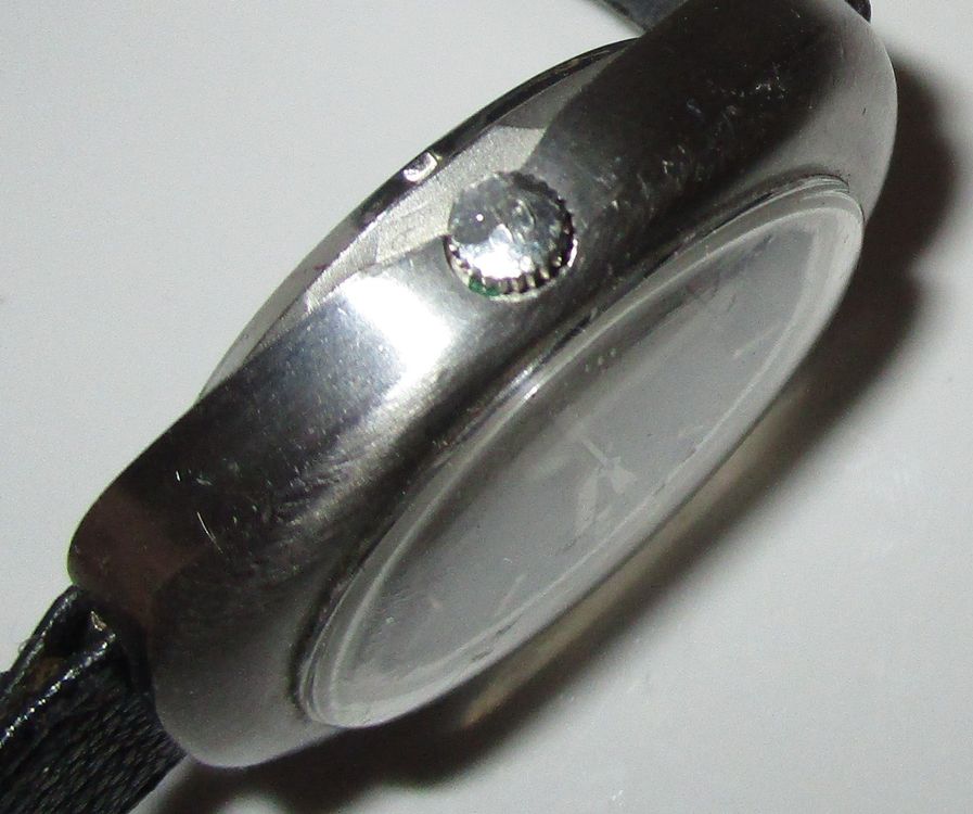 Montre Vintage Girard Perregaux Quartz Années 70 - Doré - Cadran Analogique Avec Date