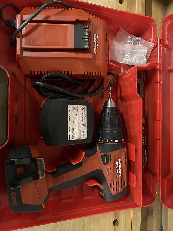 Trapani: Hilti Akkuschrauber  – Usato da Lausen venduto da Gjuliana4