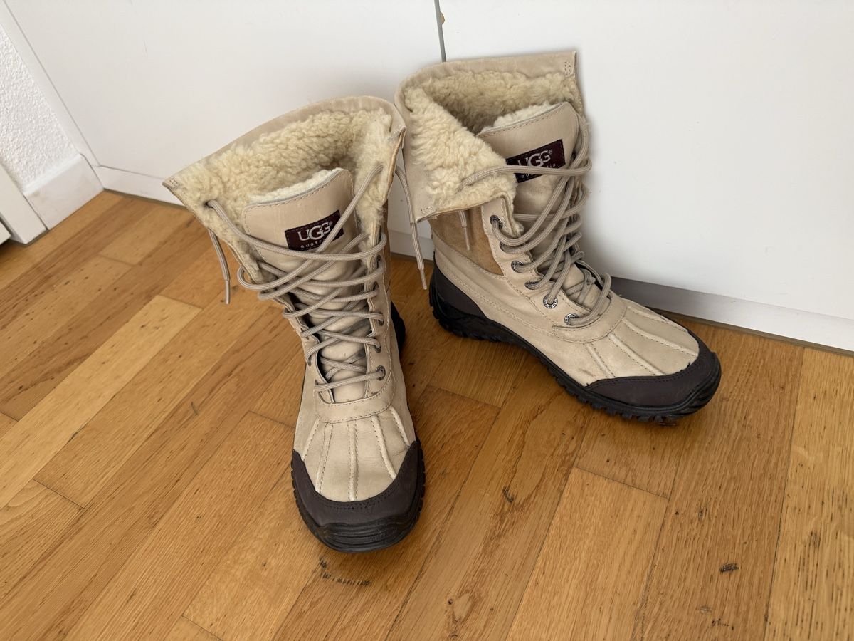 Ugg Scarpe da donna: UGG Stiefel Gr 38 – Usato da St. Gallen venduto da Emifrei 4