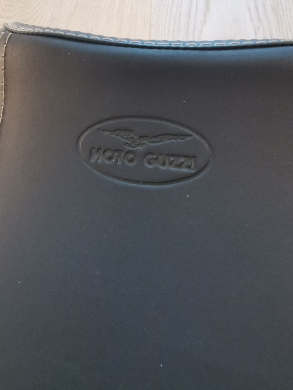Alle Motorradersatzteile: Original Moto Guzzi V7 Sattel – Neu (gemäss Beschreibung) aus Belp von Skylarge 1