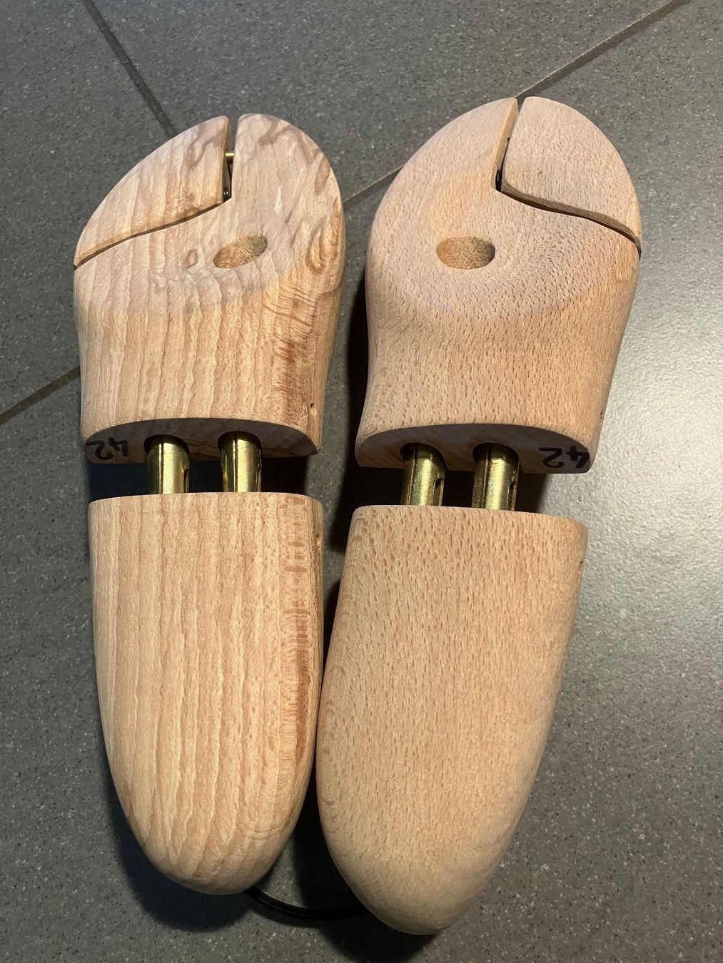Bally Chaussures hommes: Bally Schuhspanner Holz Grösse 42 – Neuf (Voir description) à Winznau par gugi2009 2