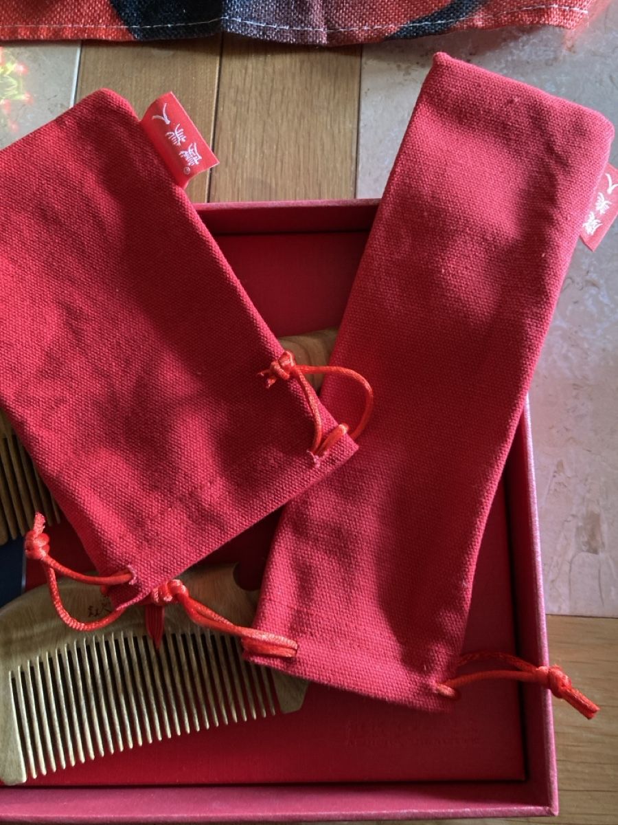 Altro per la cura dei capelli: Set de peignes en bambou de Chine – Nuovo e nell'imballaggio originale da Bursinel venduto da SeveralLives 1