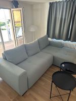 Sofa hellblau Stoff mit Kissen guter Zustand
