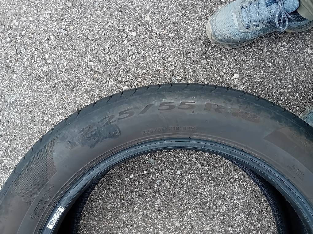 Sonstiges Schreiben & Zeichnen: Pneumatici 225/55 R18 – Gebraucht aus Vacallo von mar_2b8l