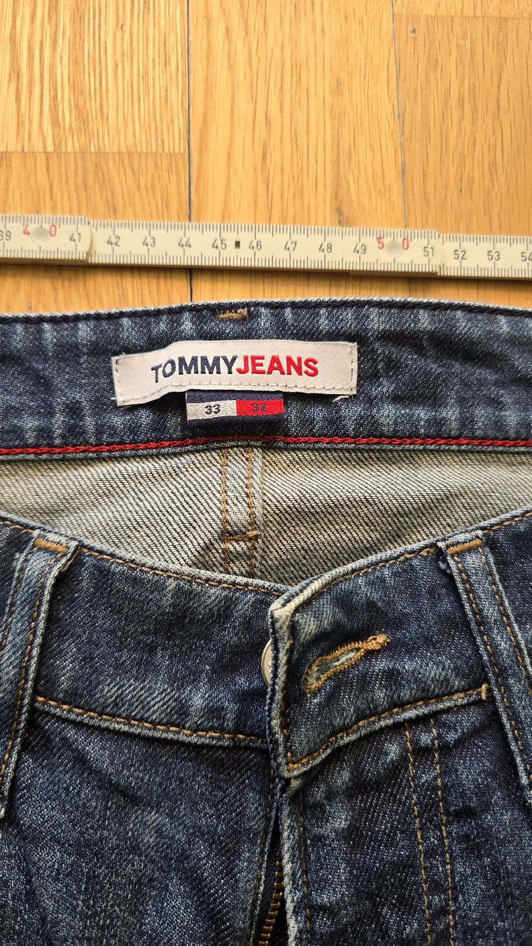 Tommy Hilfiger Jeans: Tommy Jeans Herren Jeans Gr. 33/32 – Usato da Emmenbrücke venduto da meu_2j8p 1