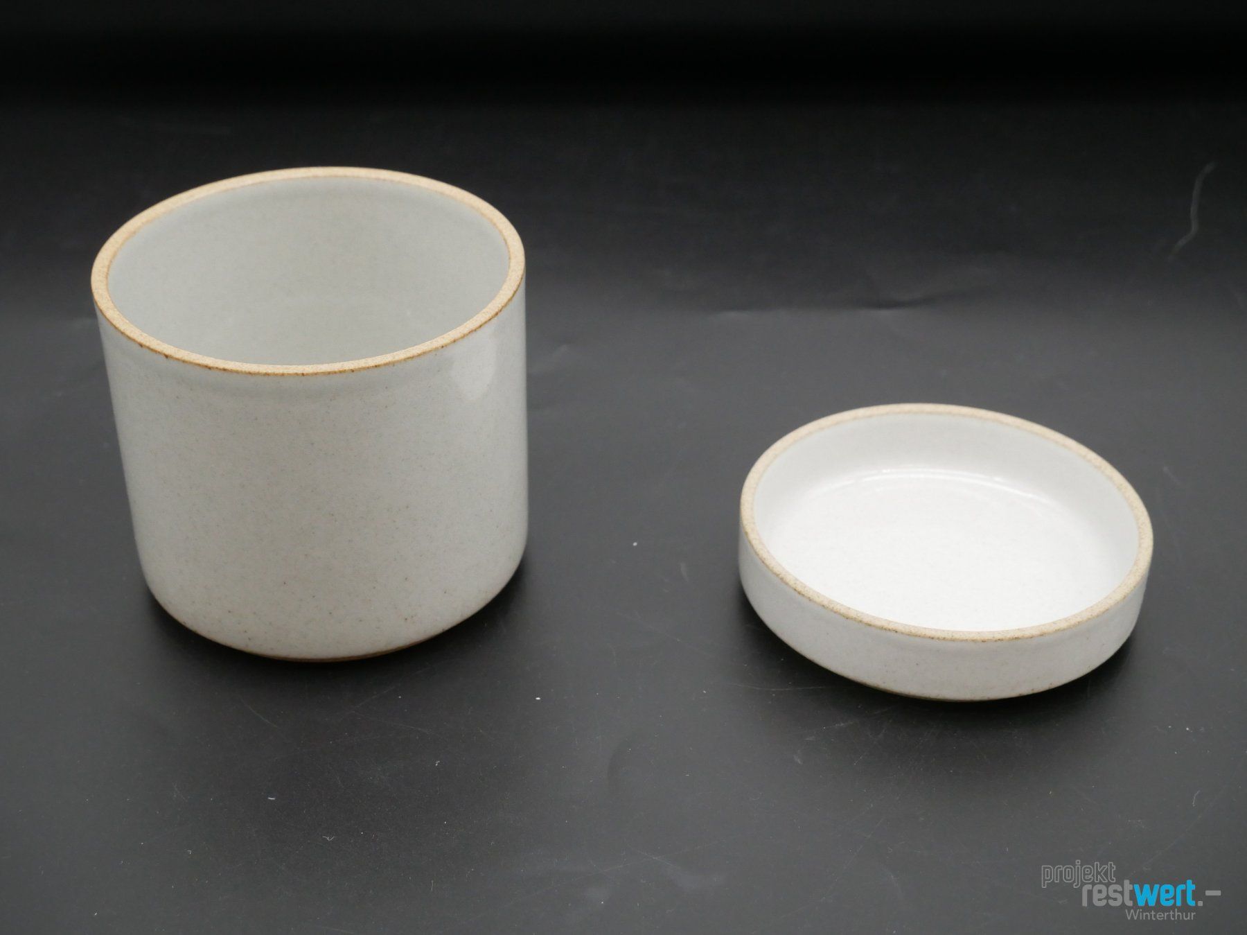 Behälter & Ähnliches: HASAMI PORCELAIN Deckel und Becher Set – Neu (gemäss Beschreibung) aus Winterthur von Restwert_Winterthur