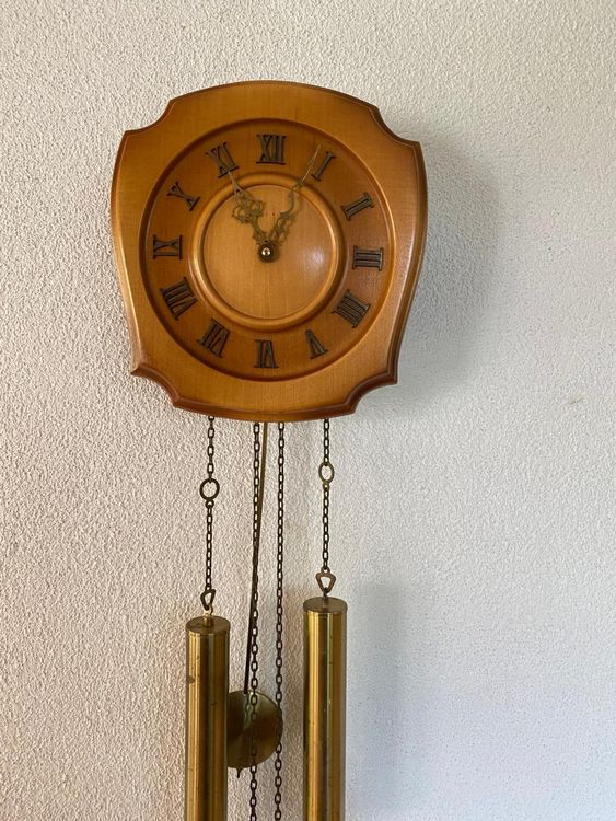 CalleaDesign Wanduhr 'Sally' Mit Pendel - Milchkaffee, 22x59 Cm