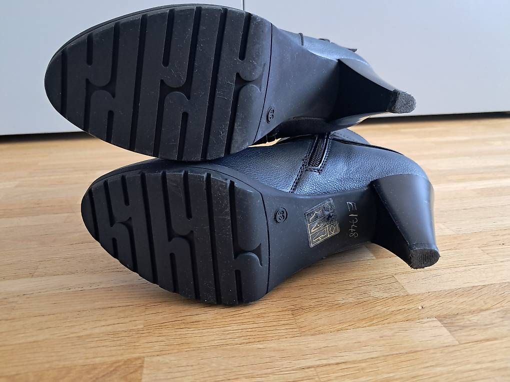 Scarpe da donna: Bottes femmes en cuir, 38 – Usato da Genève venduto da Benz2017 3