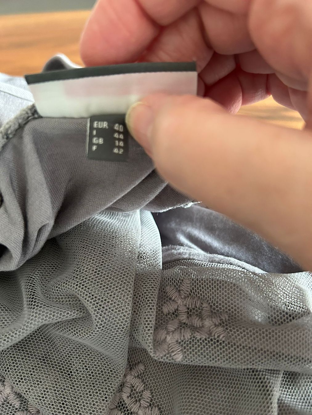 Tops: Graues langes Top Gr. 40 – D'occasion à Dietikon par iksan 2