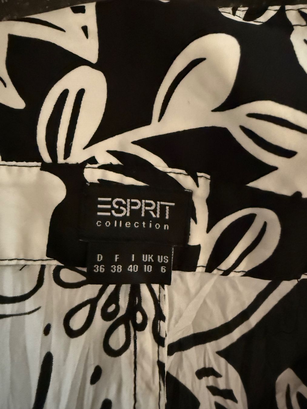 Esprit Camicette: Esprit Collection, auffällige Bluse, Grösse 36 – Usato da Niederweningen venduto da baghirac 2