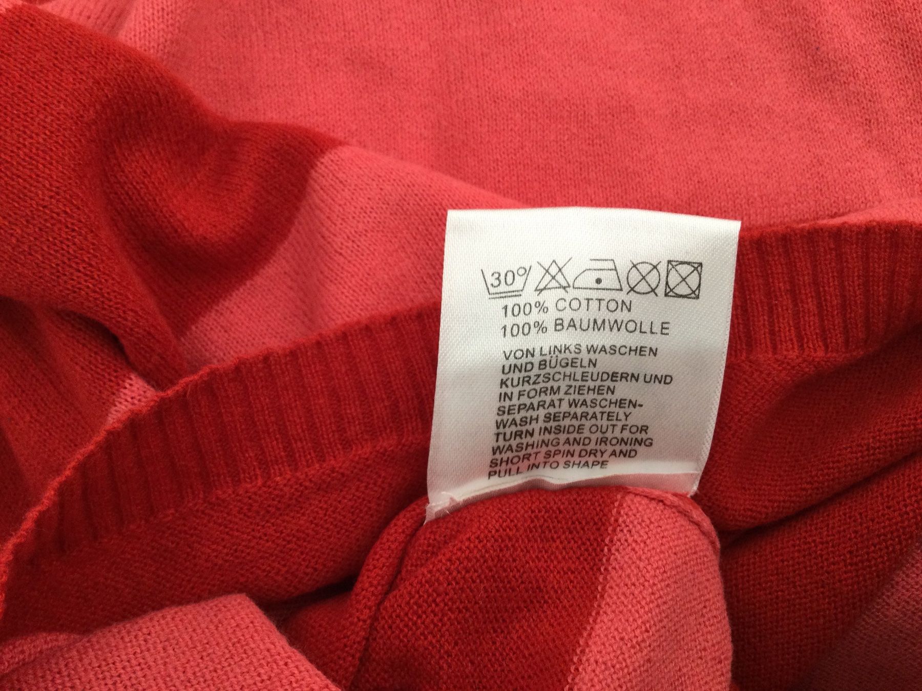 Blusen, T-Shirts & Tops: T-Shirt Tricot S – Gebraucht aus Zürich von Janakpur 5