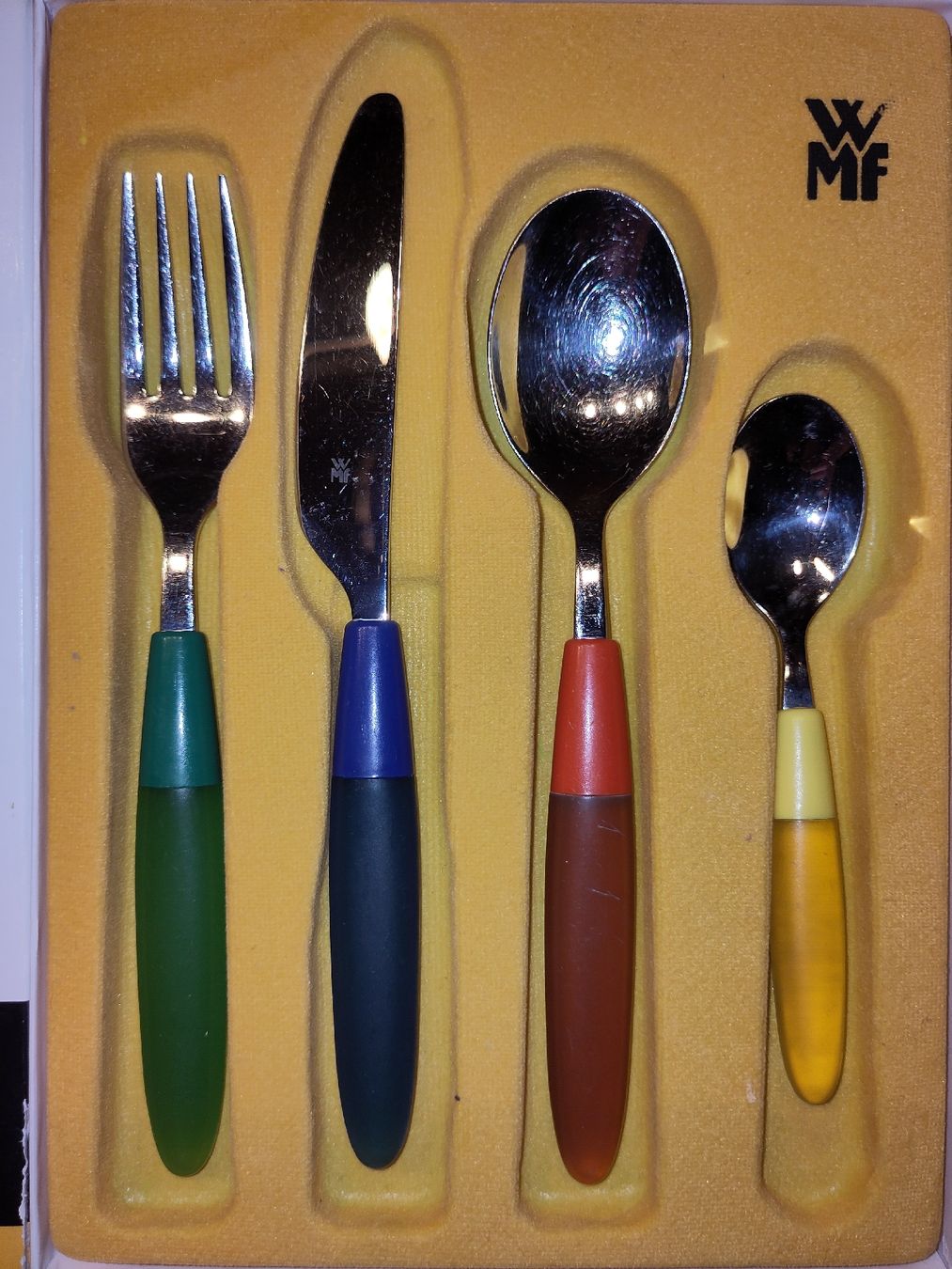 WMF Set di posate: Original farbiges WMF-Kinderbesteck 4teilig – Usato da Lanzenhäusern venduto da Kula4 1